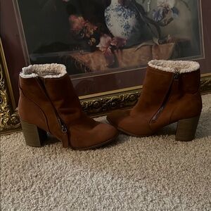 NEW A New Day Brown Ankle Boots with Faux Fur Lining size 9.5